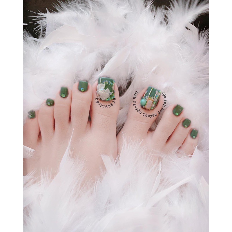 Hoa bột nail gắn móng