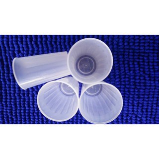 5 chiếc cốc nhựa Việt Nhật