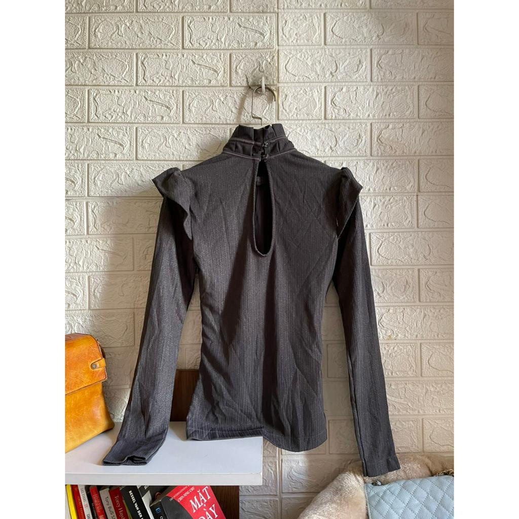 Áo thun nhũ cổ bèo cao