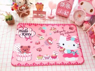 Thảm vuông Hello Kitty 40*60cm