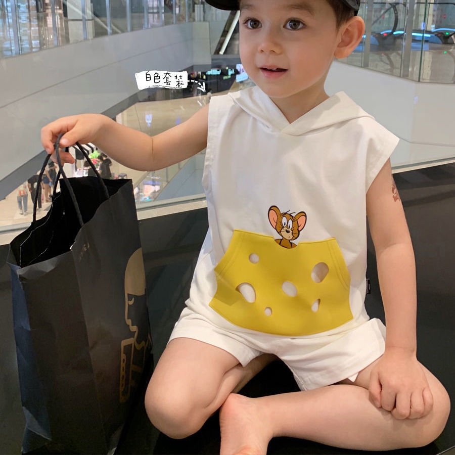 Bộ áo thun tay cộc có mũ trùm đầu + quần short năng động thời trang cho bé trai