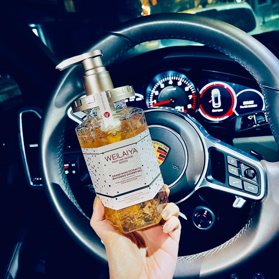 Sữa Tắm Dưỡng Ẩm, Dưỡng Trắng WEILAIYA, Hương Nước Hoa Hồng Damask Weilaiya 450ml | BigBuy360 - bigbuy360.vn