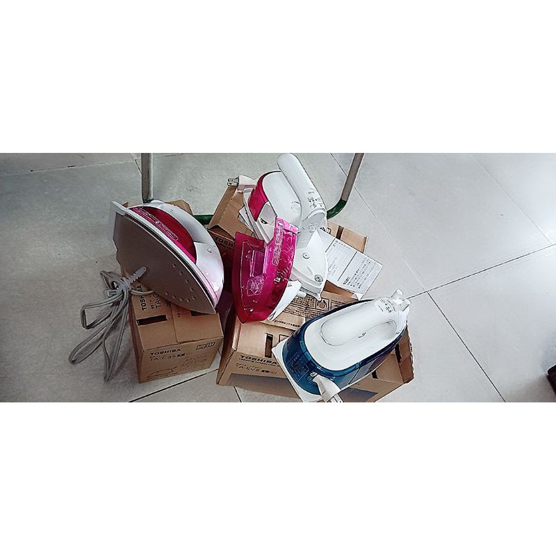 Bàn là hơi nước Toshiba full hộp sổ ,. Nhật Bản