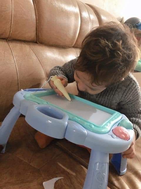 BẢNG VẼ TỪ TÍNH TỰ XOÁ CHO BÉ