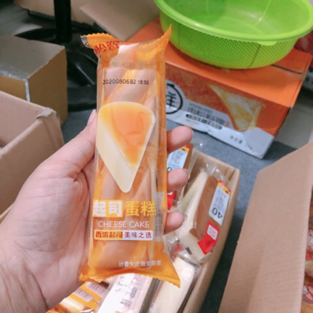 Bánh bông lan dài chà bông 1 cái