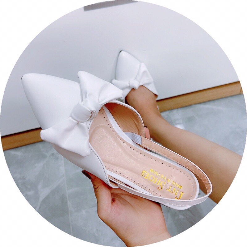 Dép sandal học sinh nữ mũi nhọn da lì nơ ấu quai chun sau