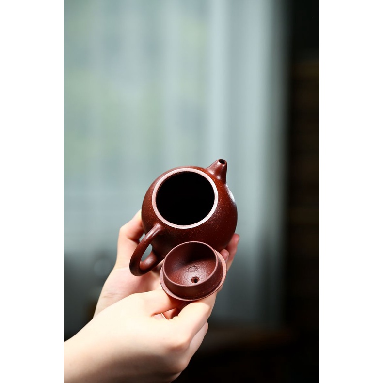 Ấm Tử Sa Nghi Hưng Long Đán 240 ml (Tử Ngọc Kim Sa)