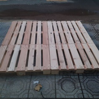 Giường pallet 1m8×2m gỗ thông rẻ