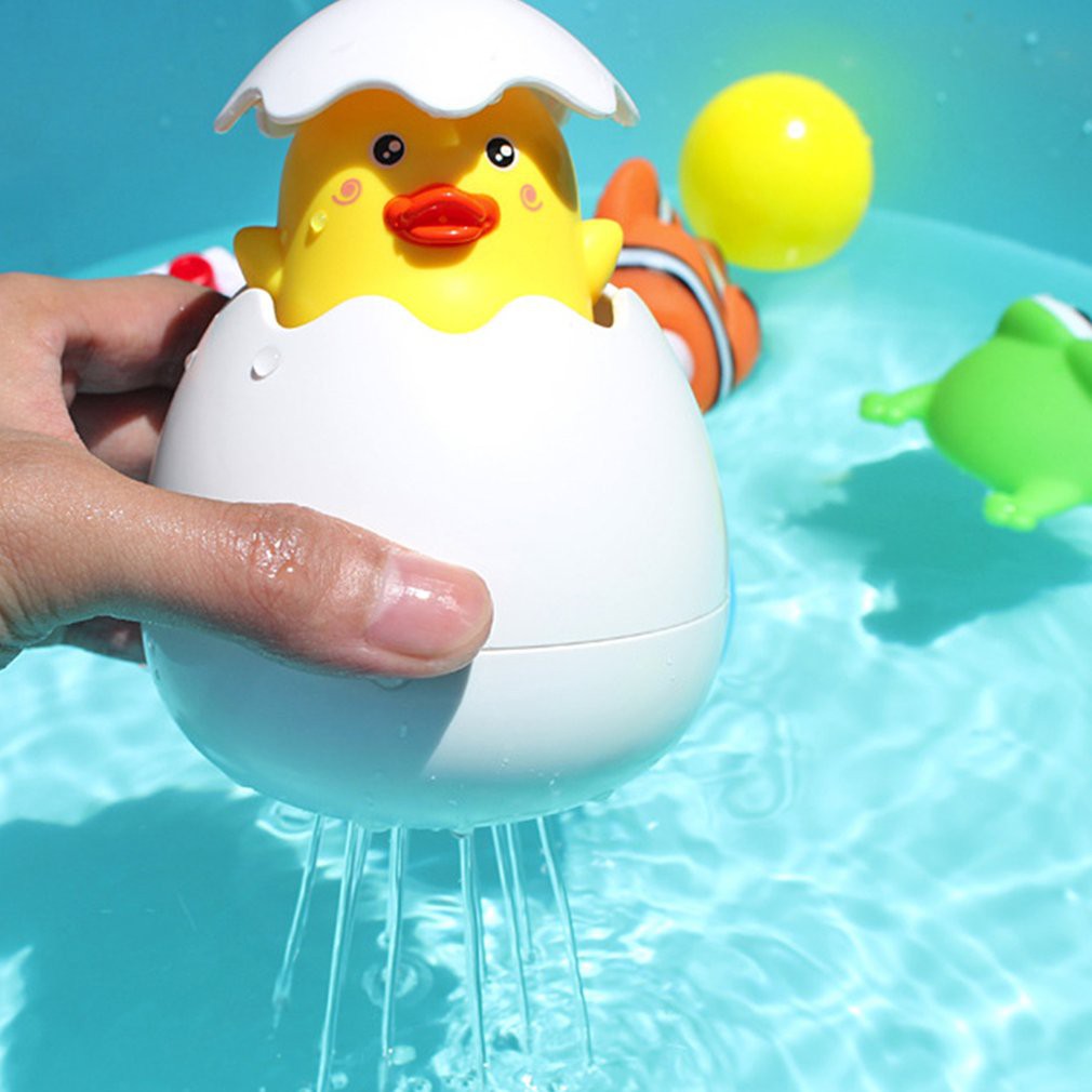 Vịt trong trứng đồ chơi khi tắm vui nhộn dễ thương cho bé