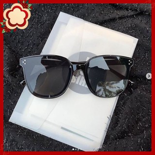 Kính ulzzang nữ râm đen đi biển ( 3 chấm)