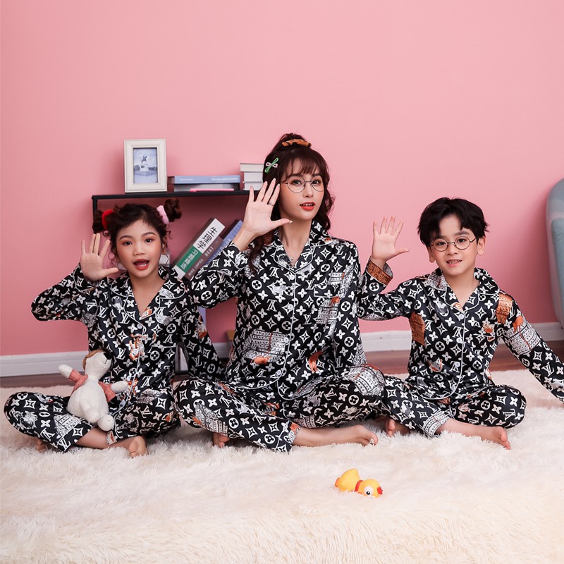 Bộ Đồ Ngủ Pijama Dài Tay Vải Lụa Cho Gia Đình