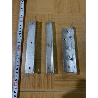 ke góc dài 6-10 lỗ lắp đặt giường, ke sắt giường