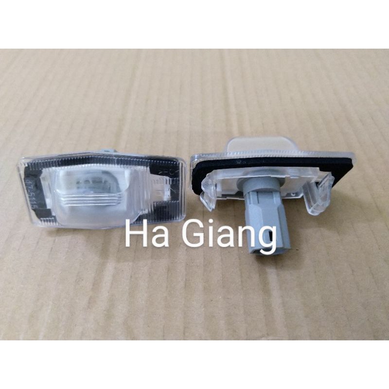 2 Đèn soi biển số Ford Escape zin bóng halogen