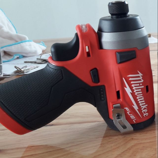 Máy vít Milwaukee 2553-20