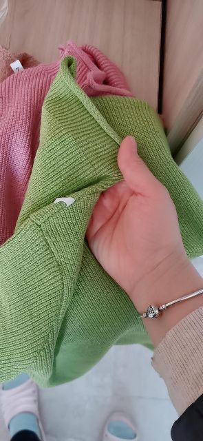 Áo len tăm dáng thụng cute, cổ cao cho bé