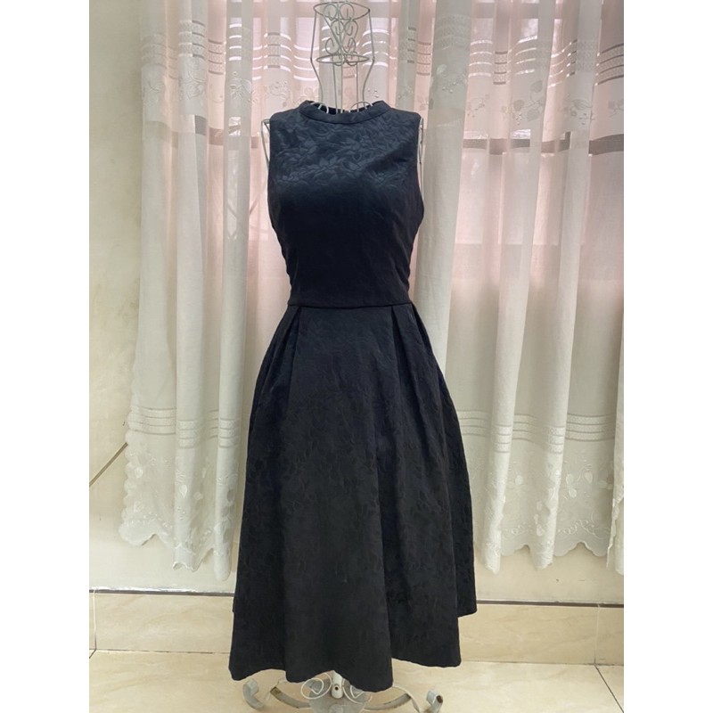 Pass đầm k&k màu đen dáng dài siêu đẹp, gấm thêu size L