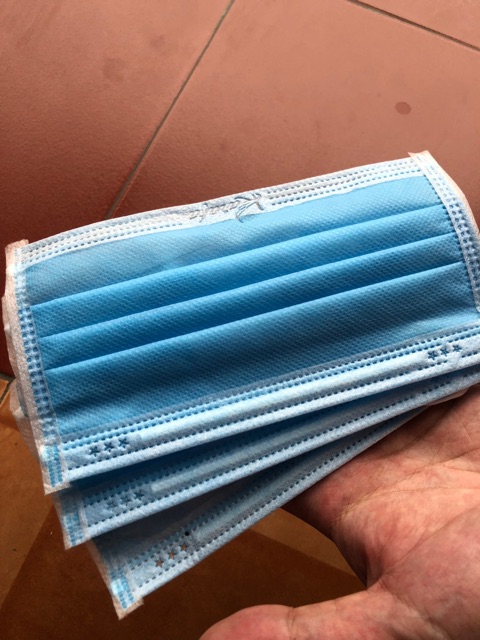 [ Hàng mẫu ] Khẩu trang KARAFA chính hãng 4 lớp khoáng khuẩn, logo rõ ràng 1k/1c | BigBuy360 - bigbuy360.vn