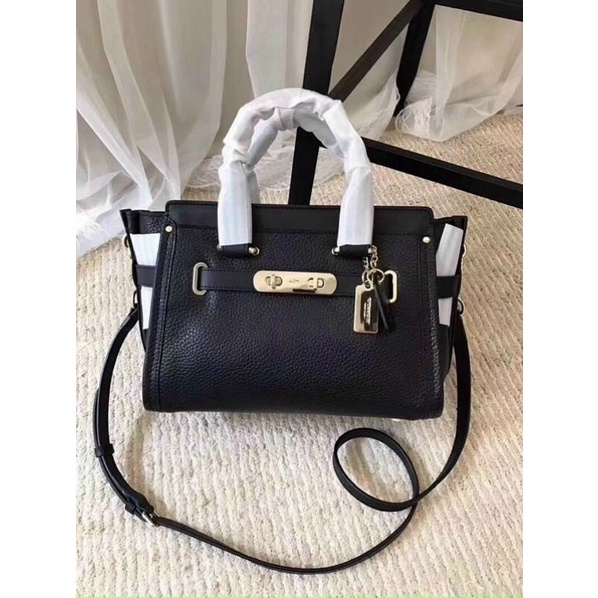 Túi Coach  Swagger da thật