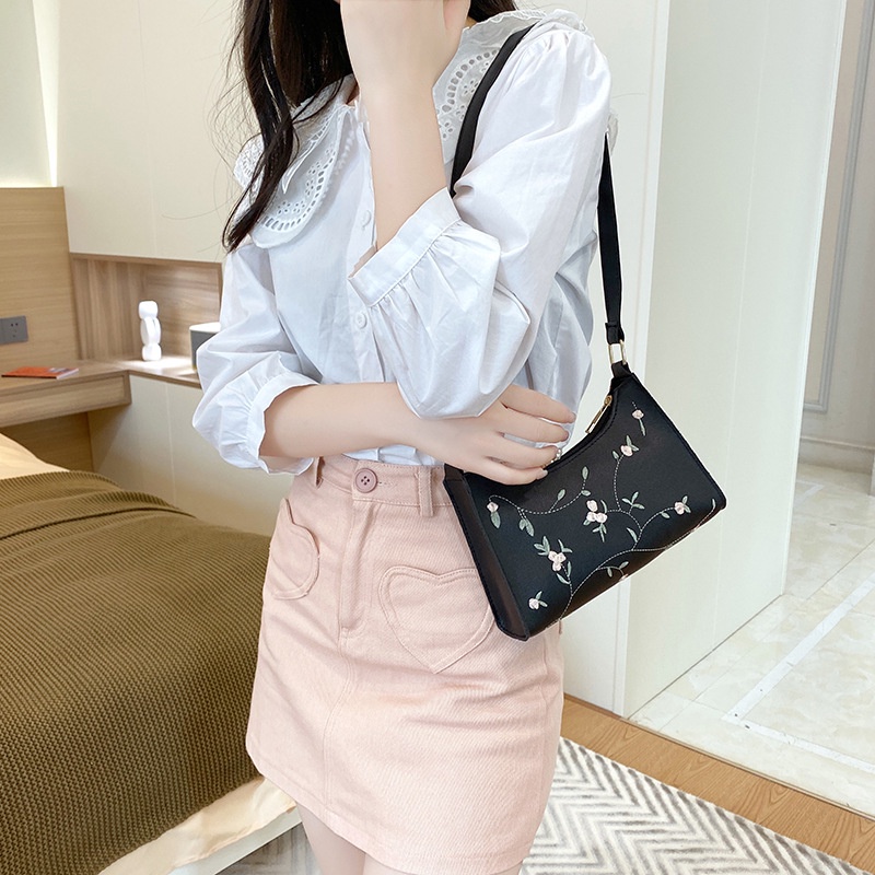 Túi đeo dưới cánh tay Họa Tiết Thêu Cao Cấp Thời Trang Dành Cho Nữ