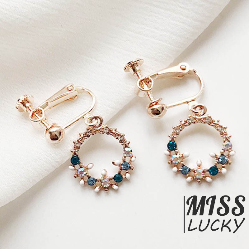 Khuyên tai kiểu dáng thời trang phong cách Hàn Quốc dành cho nữ