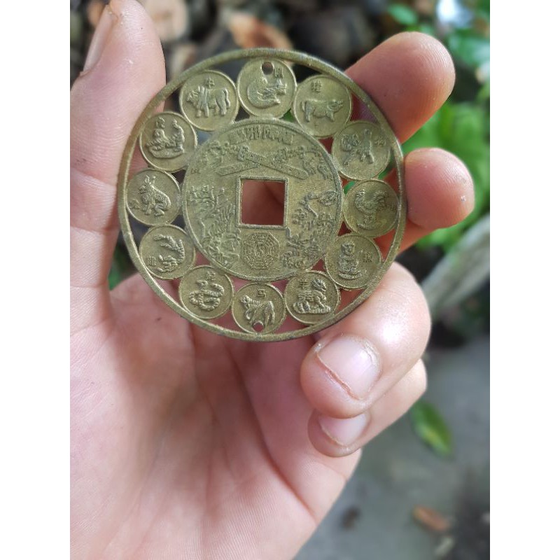 Đồng xu cổ 12 con giáp may mắn