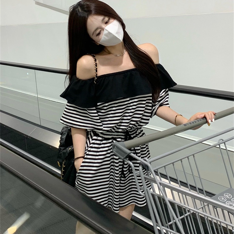 Jumpsuit Dáng Rộng Hoạ Tiết Kẻ Sọc Thiết Kế Hợp Thời Trang Cho Phái Nữ