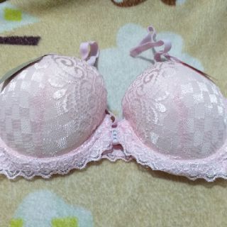 ( XẢ)NGỰC REN CÀI TRƯỚC MÚT MỎNG ( KHÔNG TEM MẠC)
