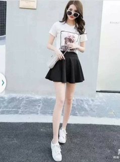 Chân váy xoè ngắn