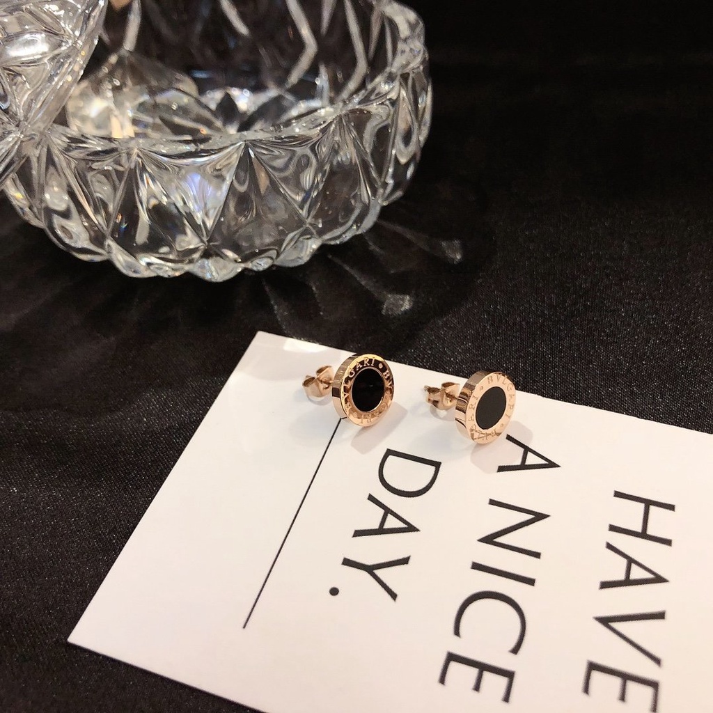 Khuyên Tai Tròn Bằng Thép Titan In Logo Chữ Thời Trang Dành Cho Nữ