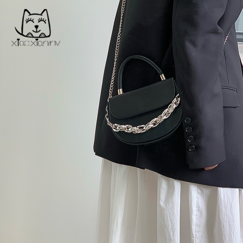 Túi Đeo Chéo Hình Vuông Cỡ Nhỏ Phối Dây Xích Thời Trang Xuân Hè 2022