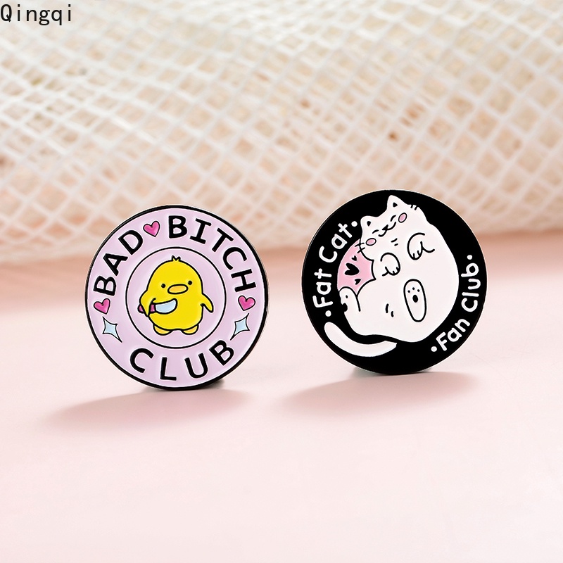 Huy hiệu cài áo Miss Zoe kim loại mặt tròn in họa tiết hoạt hình đáng yêu