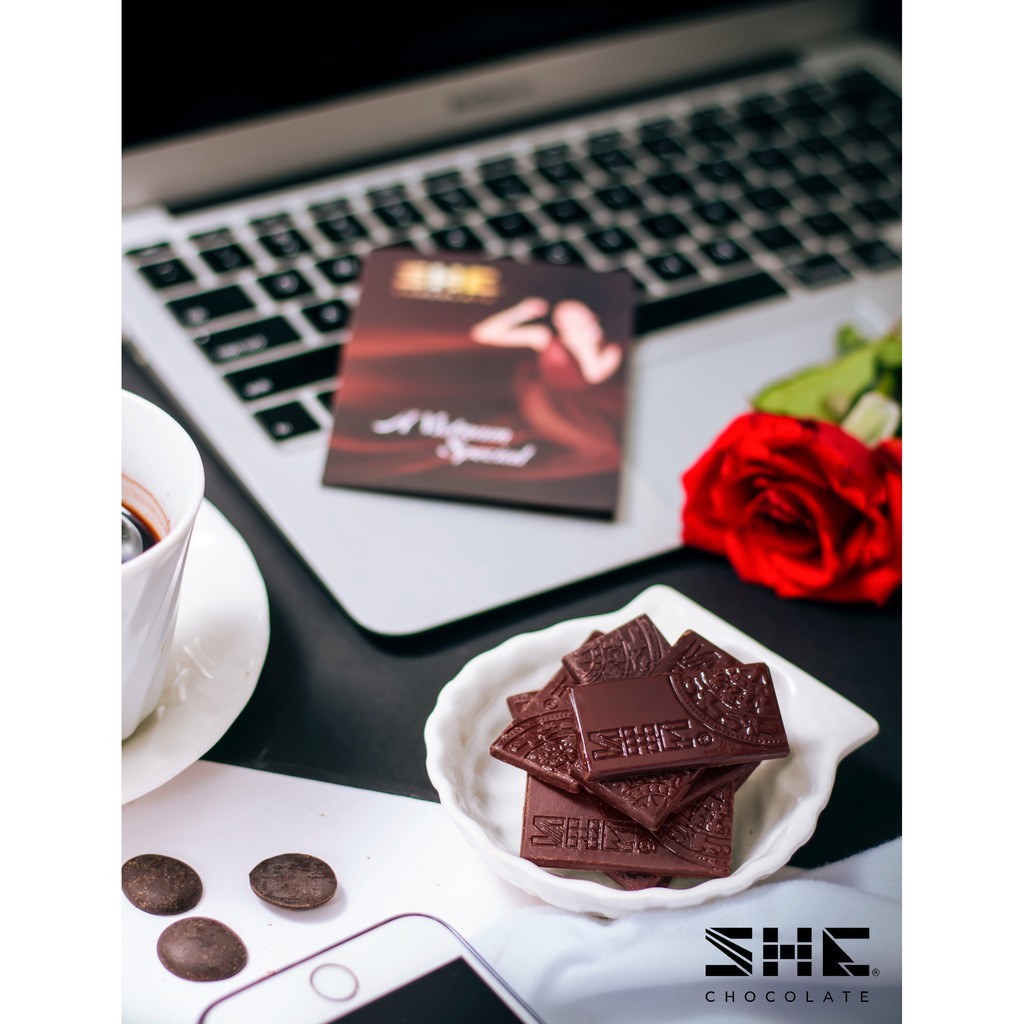 Socola Đen Nguyên Chất Hộp 12 Thanh SHE Chocolate - Mix 3 vị Chocolate 58%, 72%, 75% - Quà tặng