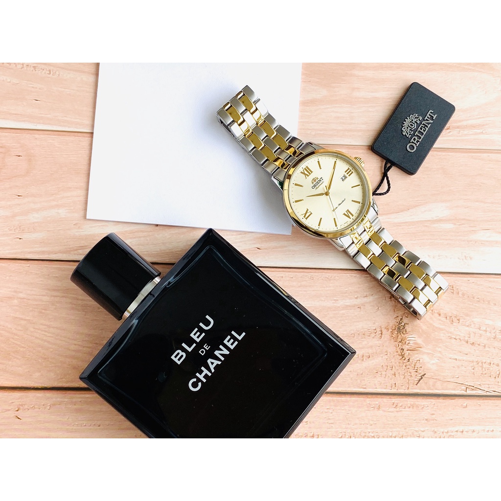 Đồng hồ nam Orient Automatic RA-AC0F08G10B demi vàng óng ánh của năm, mang trong mình vẻ đẹp sang trọng.