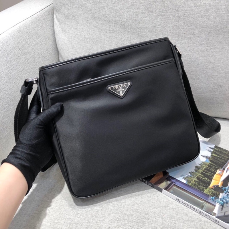 Túi đeo chéo nam màu đen trơn thương hiệu thời trang cao cấp Prada