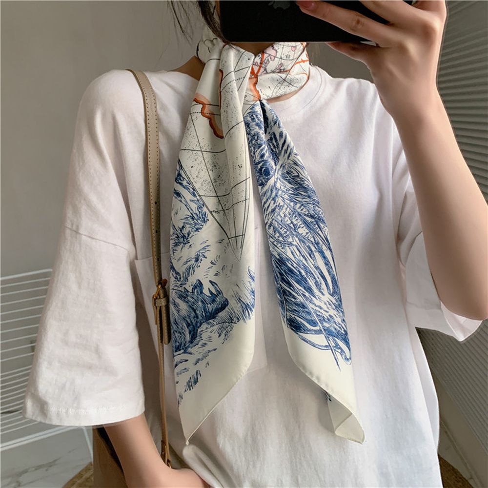 Khăn quàng cổ hình vuông bằng vải lụa đa năng phong cách Hàn Quốc