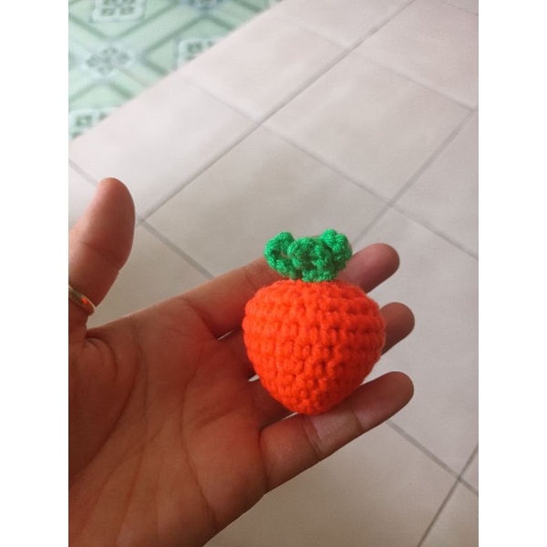 Móc khoá len cà rốt ú