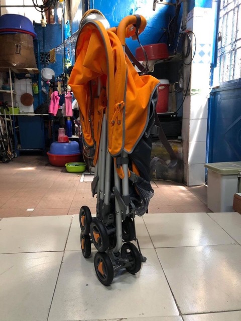 Xe đẩy du lịch Combi Cực Kỳ Gọn Nhẹ