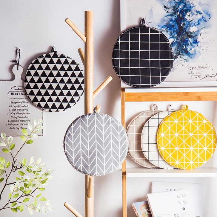 Thảm lót tròn cách nhiệt chống trượt tiện dụng