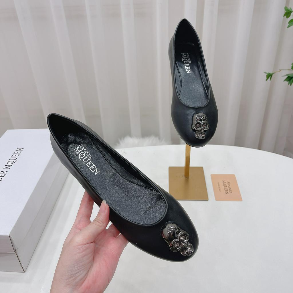 Giày bệt búp bê đầu lâu đen lót đen