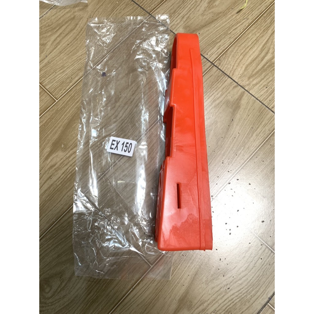 Cao su gấp xe exciter 150 và exciter 155 gắn như zin màu đỏ