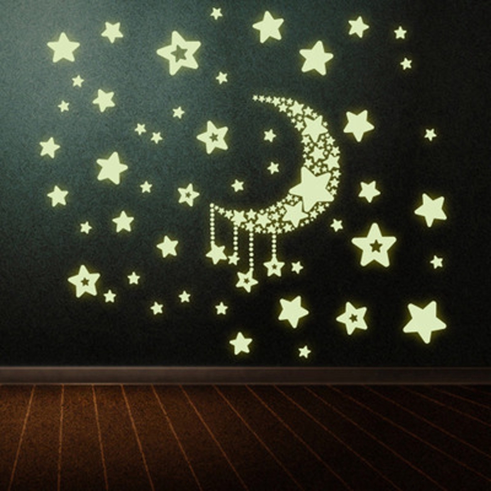 Miếng dán tường trang trí hình trăng sao dạ quang độc đáo