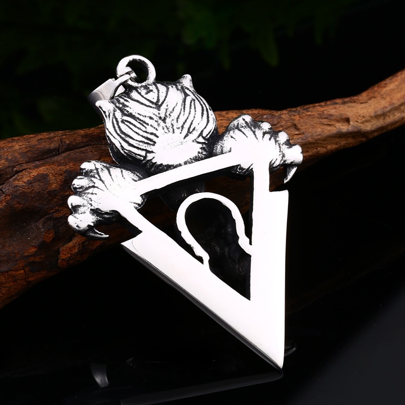 Vòng cổ Mặt Tam Giác Đầu Hổ Răng Hổ Viking Phong Cách Punk Cổ Điển Dành Cho Nam