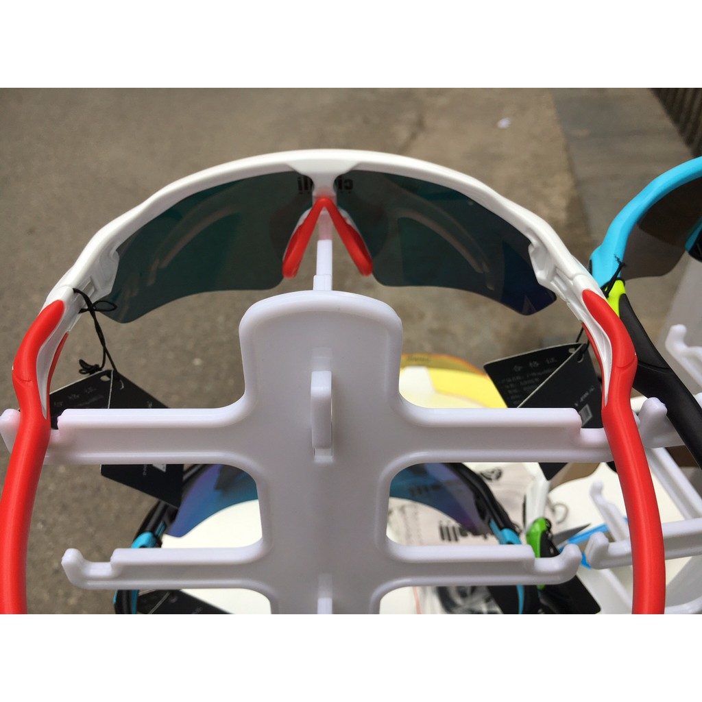 ƯU ĐÃI [GOLDGB15K] KÍNH CINALLI | BigBuy360 - bigbuy360.vn