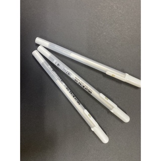 bút mực trắng SAKURA GELLY ROLL