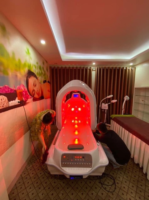 Phi thuyền tắm trắng hoàng gia