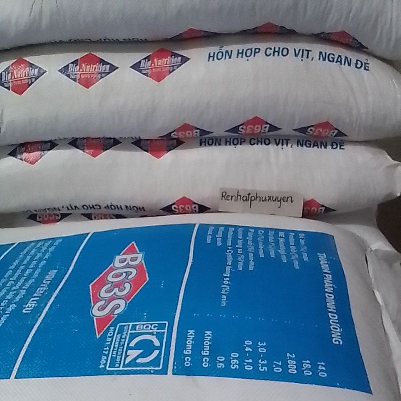 1kg cám cho vịt, ngan đẻ trứng độ đạm 18%