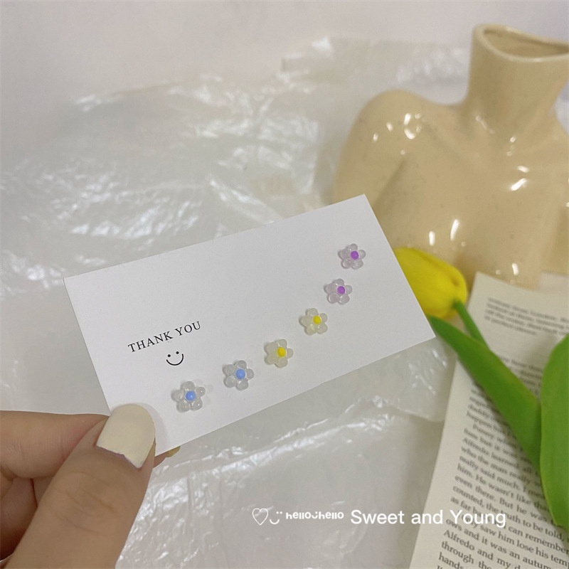 Khuyên tai nhựa tạo hình hoa xinh xắn cho nữ