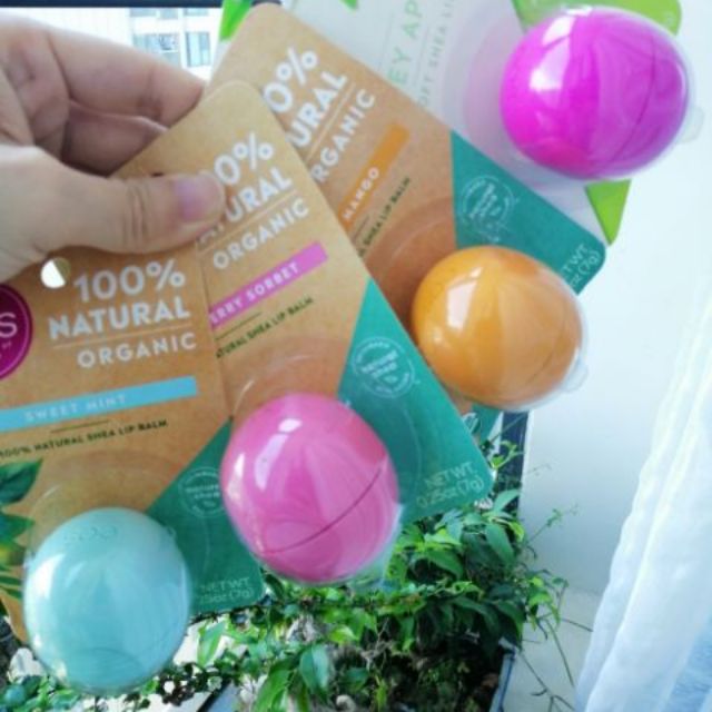  Son dưỡng trứng EOS Natural & Organic Shea Lip Balm Mỹ