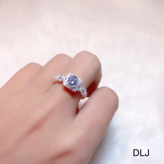 Nhẫn bạc đính đá
