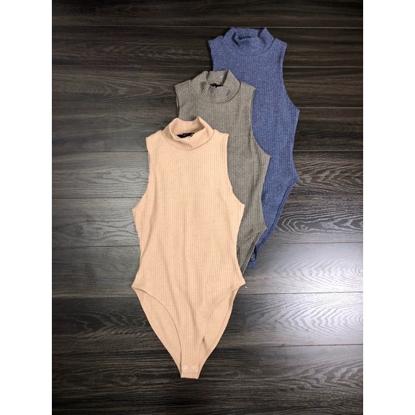 BEUCLOSET -Bodysuit cổ lọ siêu xinh F21 | BigBuy360 - bigbuy360.vn
